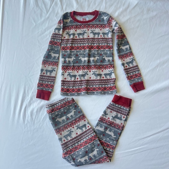 Pajamas size 4T - Picture 2 of 3